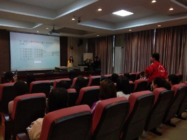 学生党团员积极参与竞赛 学生党团员积极参与竞赛